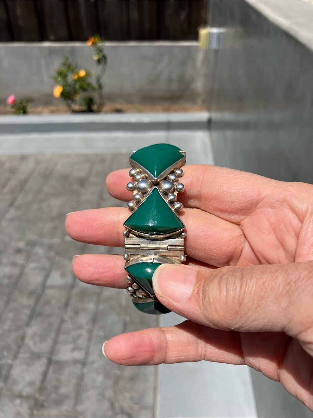 Stunning Large Scale Vintage Taxco Del Rio Style Green and Silver Bracelet - Picture 9 of 10